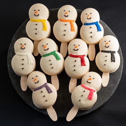 クリスマスマカロン☆雪だるま 雪だるまトゥンカロン 冬がやって来たと感じます😊 #トゥンカロン